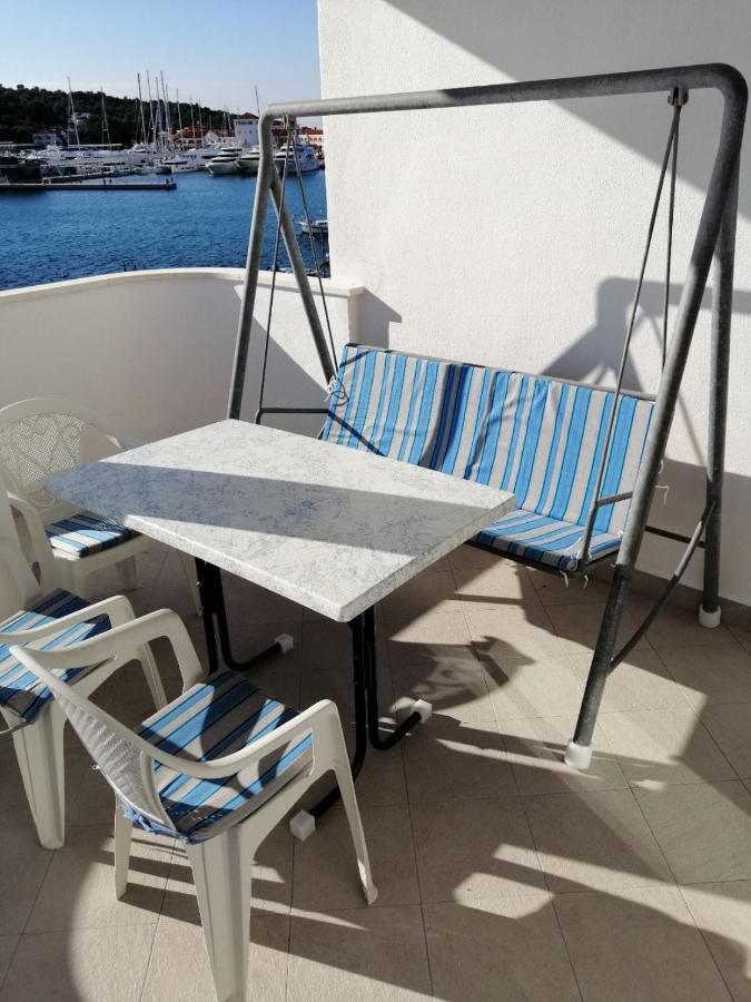 Apartments Marija - By The Sea Rogoznica  Buitenkant foto